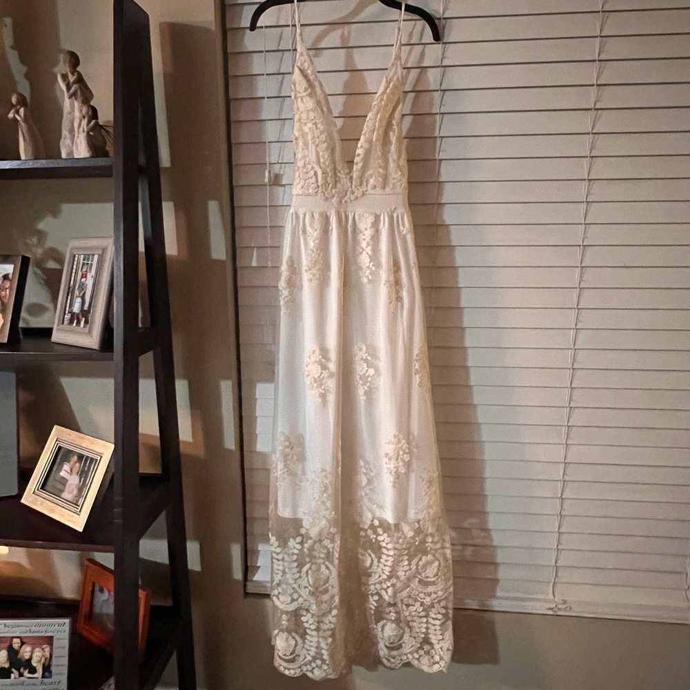 Spaghetti strap lace overlay dress.  Size Large.